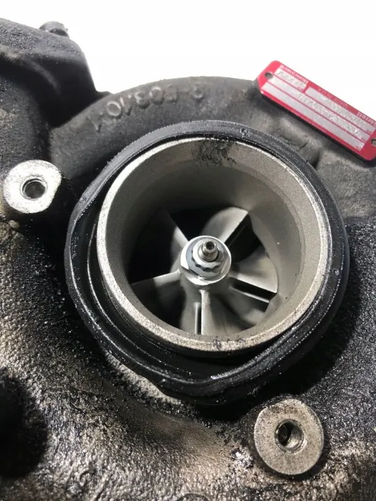 Käytetty BMW Turbo OEM 11657789083 7-sarja E65/E66 image 4