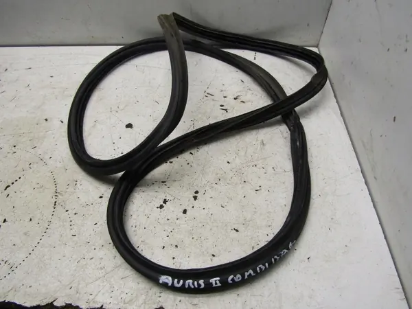 OEM 7698 baklucktätning för Toyota Auris II Kombi image 2