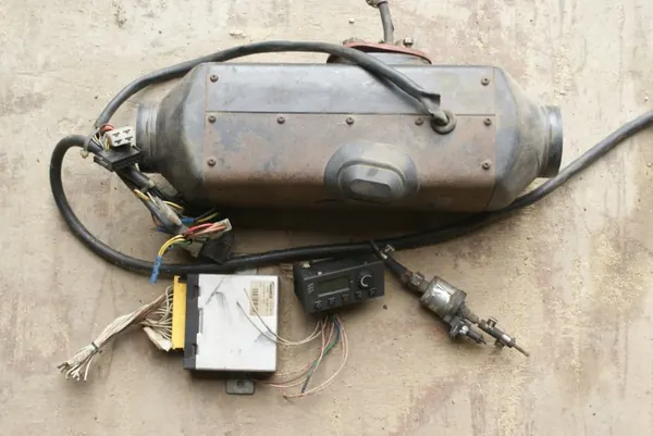 Chauffage stationnaire Webasto diesel OEM 5R3815005A image 2
