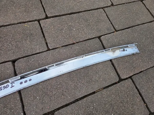 OEM 9680603477 Tira Cromada Parachoques Trasero C4 Picasso image 9
