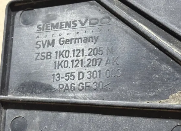 Kylarrubrik VW Audi Seat Skoda 1K0121207AK image 3