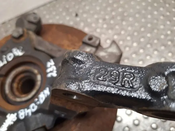 Mozzo sterzo anteriore destro Renault Clio IV 400145894R image 2