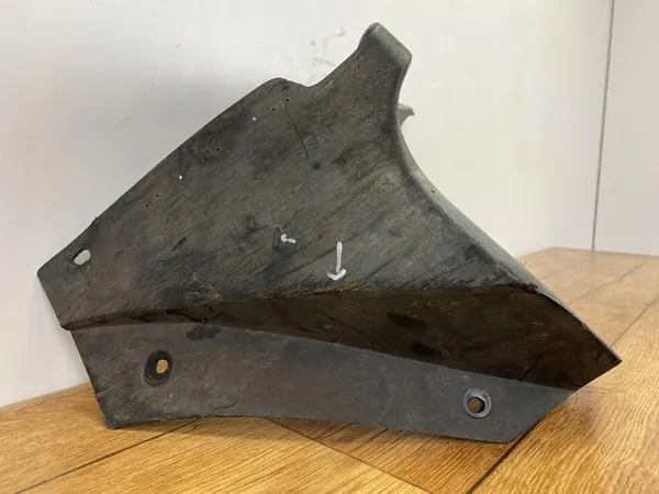 Oikea etupyörän kaari Chevrolet Corvette C6 2005+ OEM image 3