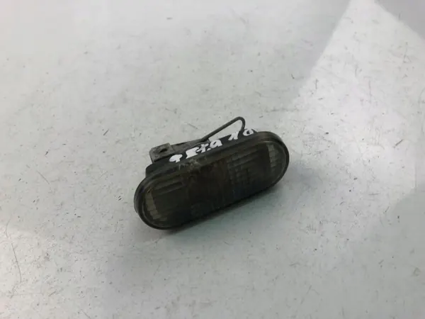 VW Passat B3/B4 Front linker Blinker OEM 1H0949111 image 2