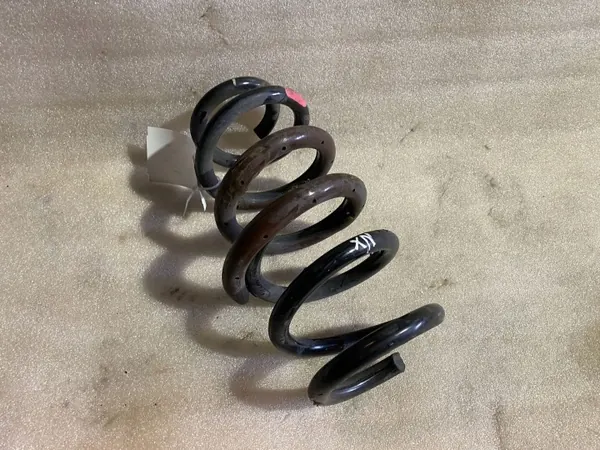 Lexus NX 2020 Hinterfeder OEM UTO31856 image 2