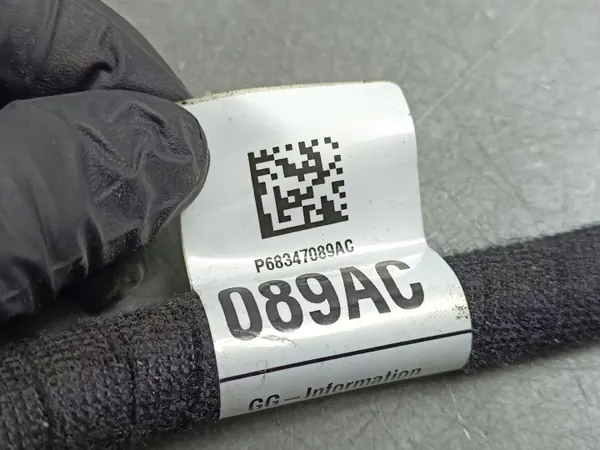 Abrazadera terminal positivo Jeep OEM P68347089AC image 5