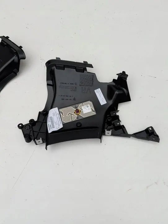 Antena GSM Guia de Ar Esquerda Direita Porsche Taycan image 2