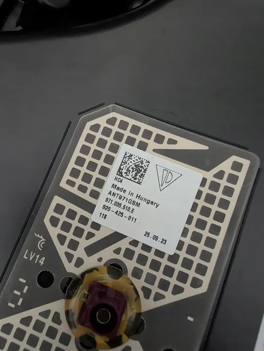 Antena GSM Guia de Ar Esquerda Direita Porsche Taycan image 8