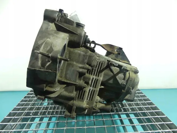 Manuaalivaihteisto Lada Kalina 1.6 8V image 3