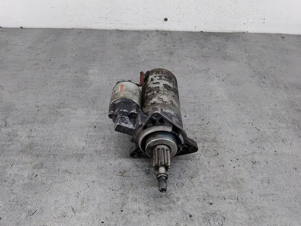 Motor de arranque VW Transporter T4 1.9 D Bosch image 4
