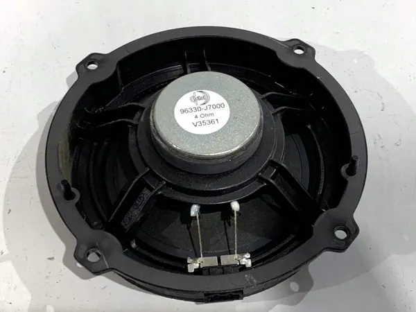 OEM 96330-J7000 Kaiuttimisarja Kia Ceedille - Käytetty image 4