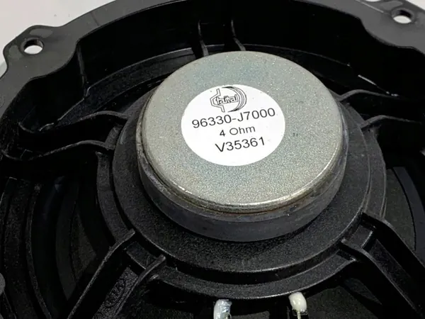 OEM 96330-J7000 Kaiuttimisarja Kia Ceedille - Käytetty image 5