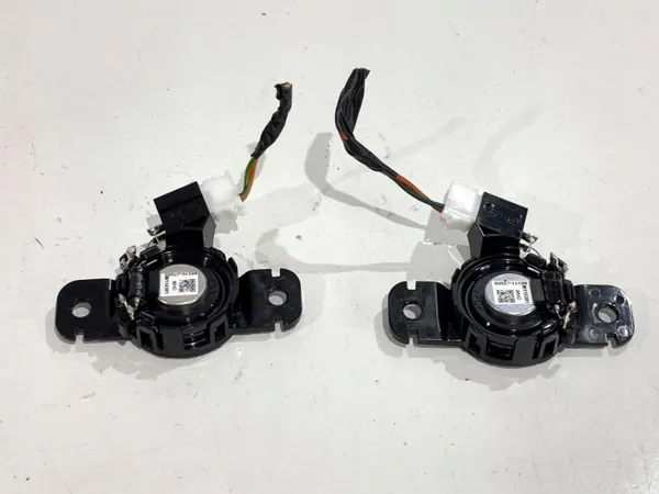 OEM 96330-J7000 Kaiuttimisarja Kia Ceedille - Käytetty image 7