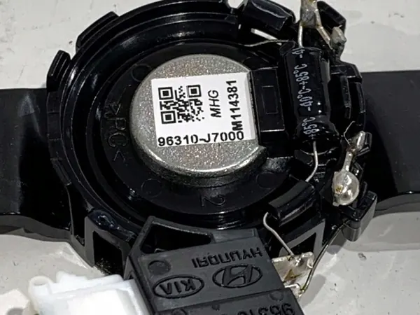OEM 96330-J7000 Kaiuttimisarja Kia Ceedille - Käytetty image 8