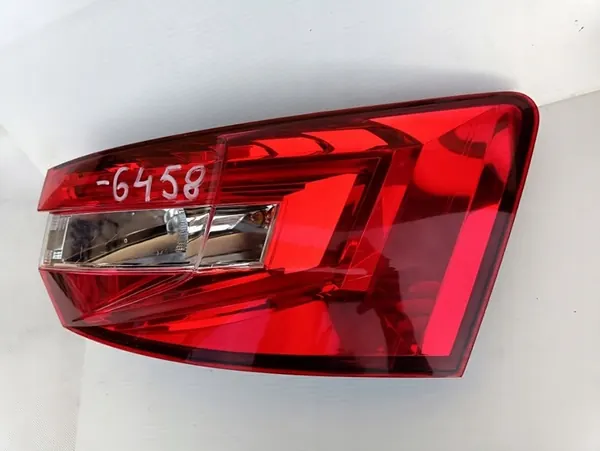 Luz trasera LED derecha Skoda Enyaq IV 5LG945308C image 3