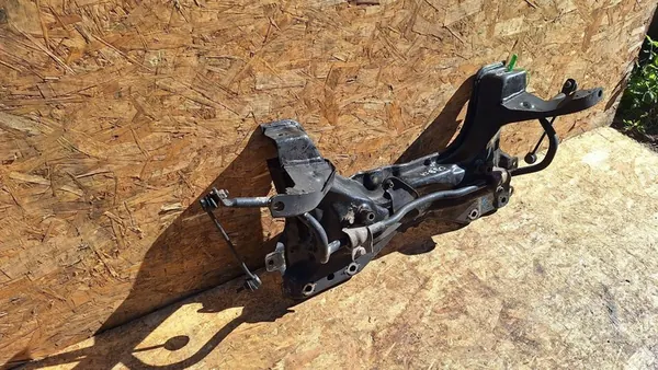 SUSPENSION SUBFRAME FORD FOCUS MK1 image 3