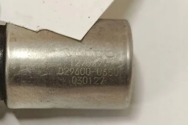 Kampiakselin sijaintianturi VOLVO V70 II 2.0L diesel image 5