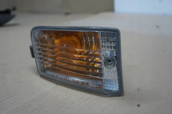 OEM RAV4 II Höger framblinkers 00-05 - Begagnad image 5