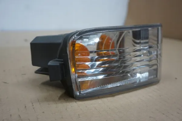 OEM RAV4 II Höger framblinkers 00-05 - Begagnad image 6