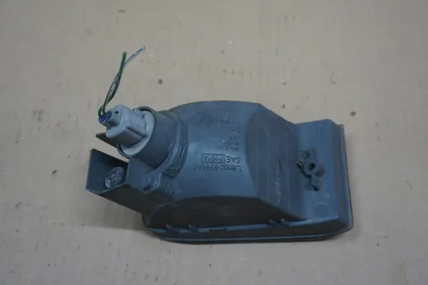 OEM RAV4 II Höger framblinkers 00-05 - Begagnad image 7