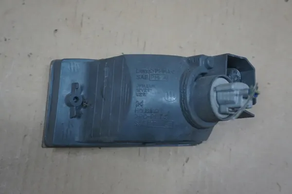 OEM RAV4 II Höger framblinkers 00-05 - Begagnad image 8