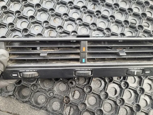Grilles d'aération Mercedes SL R129 OEM 1298300354 image 6