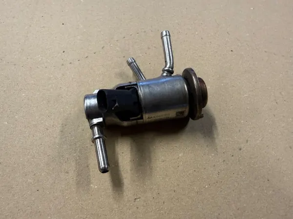 INJECTEUR ADBLUE MERCEDES W213 A0004901613 image 3