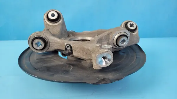 Mancal traseiro esquerdo Mercedes W206 OEM A2063570100 image 9