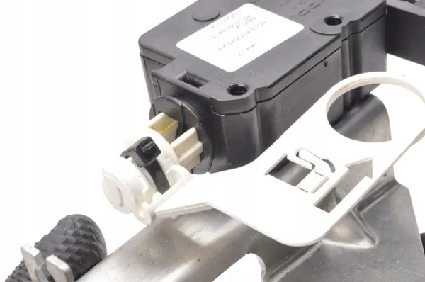 Aston Martin Kraftstoffklappen-Verschlussaktuator OEM 6G33-F9C070-AA image 3