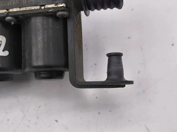 Koelvloeistof regelklep BMW 5 E60 E61 2004 OEM 6931708 image 5