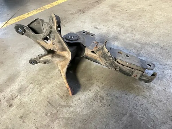 Mercedes Actros ohjaamon kallistustuki OEM A9603176083 image 3
