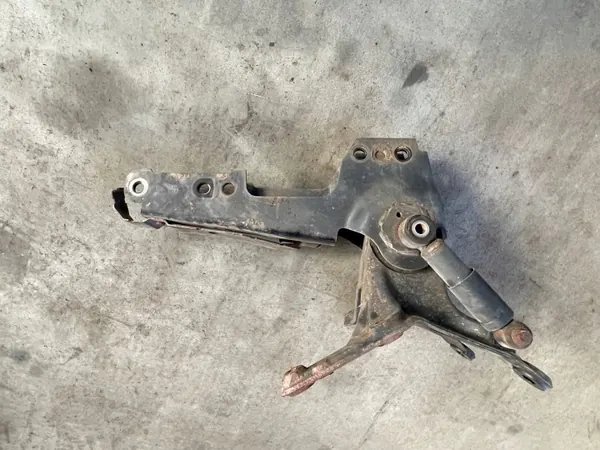 Mercedes Actros ohjaamon kallistustuki OEM A9603176083 image 4