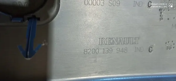 Etupuskuri Trim Oikea Renault Scenic II image 4