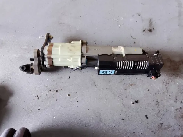 OEM 8R0827851A Vérin Électrique Hayon Arrière Gauche image 3