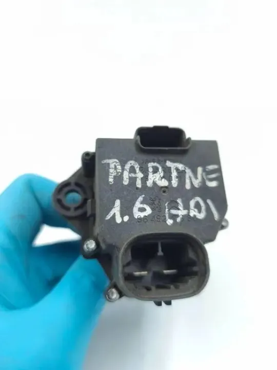 Värmefläktrelä Peugeot 307 OEM 9649247680 image 5