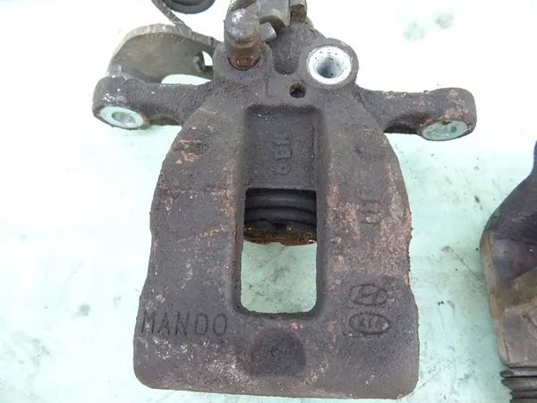 Takana vasen jarrusatula Hyundai i20 II 14- OEM image 3