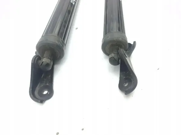 Rechter Heckklappen-Aktuator OEM 6891042060 für Toyota RAV4 image 3