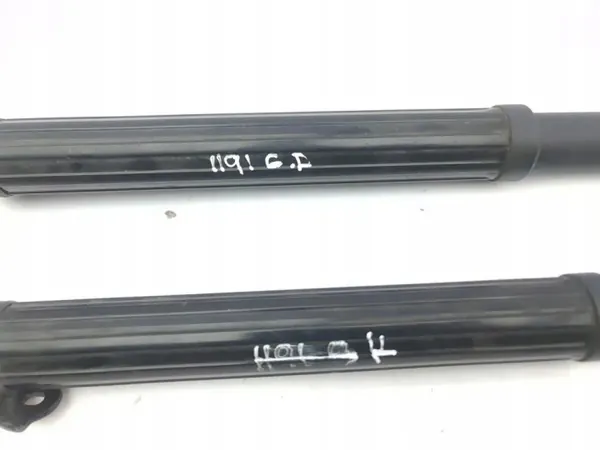 Rechter Heckklappen-Aktuator OEM 6891042060 für Toyota RAV4 image 9