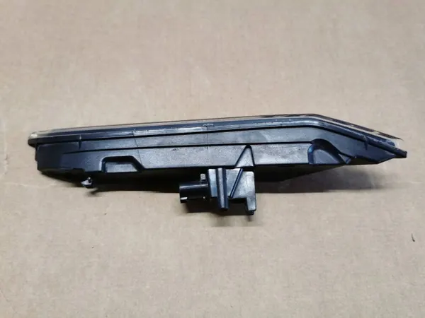 Porsche 992953042C Frontblinker Kotflügel Rechts - Gebraucht image 6