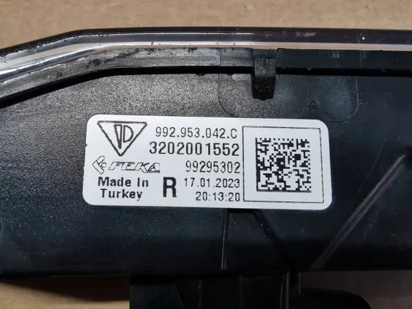 Porsche 992953042C Frontblinker Kotflügel Rechts - Gebraucht image 8