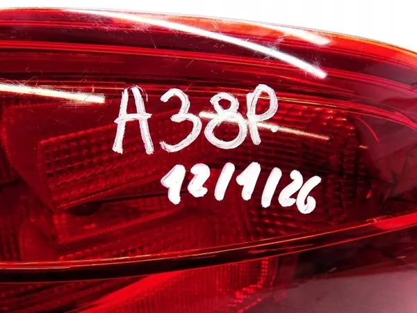 Lanterna traseira esquerda OEM 8P3945095A Audi A3 8P - Usada image 7