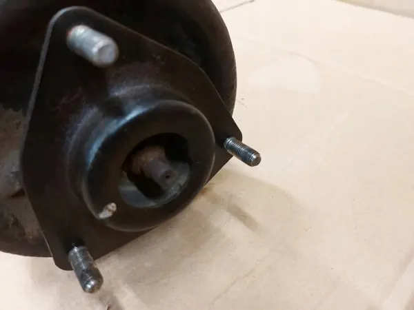 Amortisseur MacPherson avant droit OEM 1 pour Mitsubishi ASX image 5