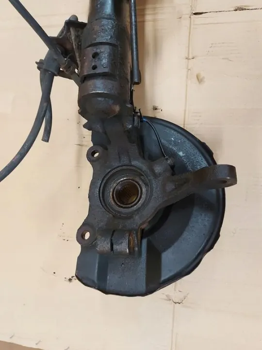 Amortisseur MacPherson avant droit OEM 1 pour Mitsubishi ASX image 9