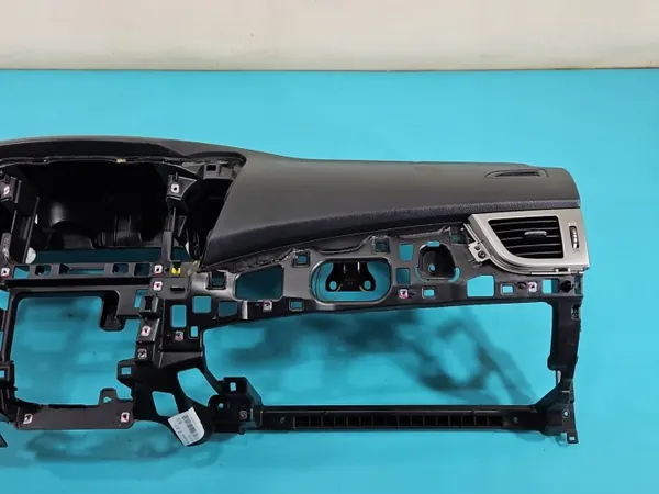 Consola de salpicadero OEM IMPRK1460291 para Hyundai i30 II image 3
