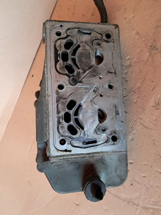 Gebruikte Wabco compressor kop OEM GŁOWICA SPRĘŻARKI DAF XF 106 image 3