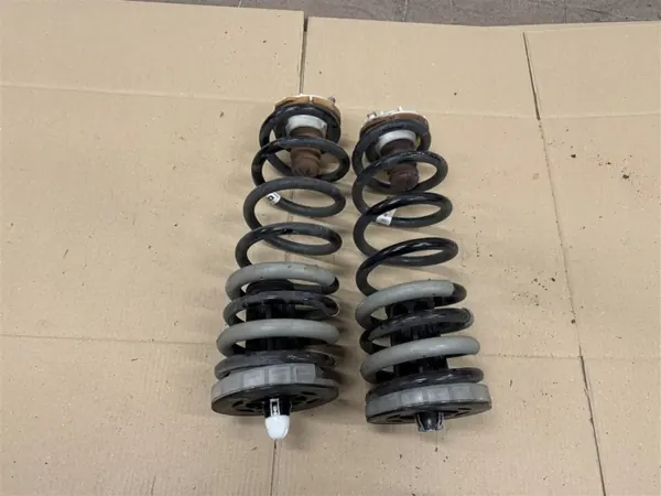 Molas e Buchas Suspensão Traseira OEM R2X6-5B669-BC image 2