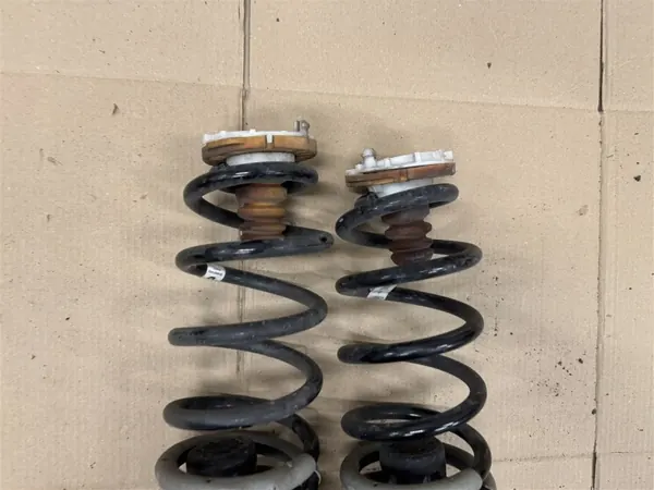 Molas e Buchas Suspensão Traseira OEM R2X6-5B669-BC image 3