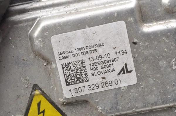 Balasto Xenon Volvo OEM 130732926901 - Usado image 3