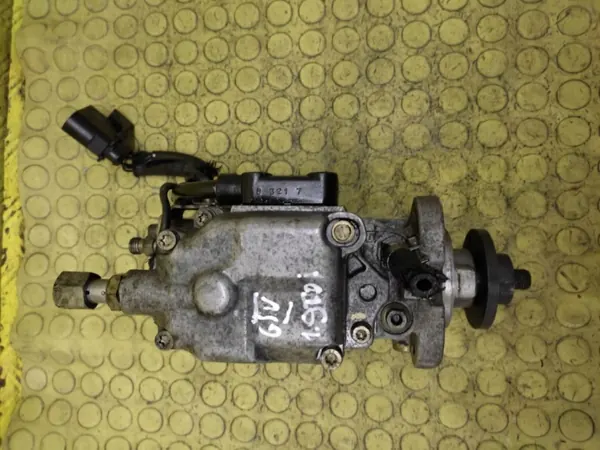 Ruiskutuspumppu VW Golf IV 1.9 TDI OEM 0460404977 image 2