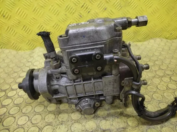 Ruiskutuspumppu VW Golf IV 1.9 TDI OEM 0460404977 image 4